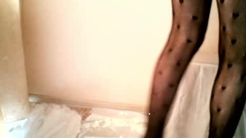honeyy_bun online show from 04-27-26, 08:34