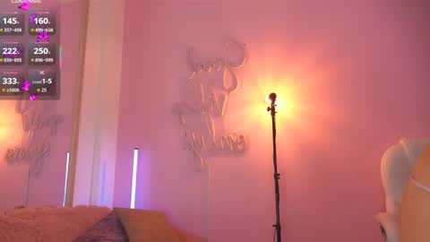 Honey Moon  Help me to reach 100 thumbs up online show from 09-24-25, 09:51