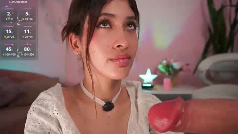 Honey Moon  Help me to reach 100 thumbs up online show from 11-20-25, 07:57