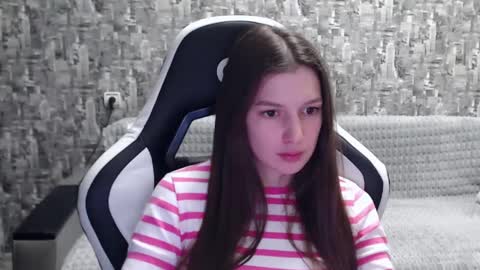 Nancy online show from 12-03-24, 01:54