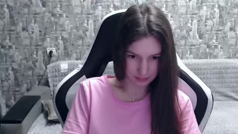 Nancy online show from 12-17-24, 12:43