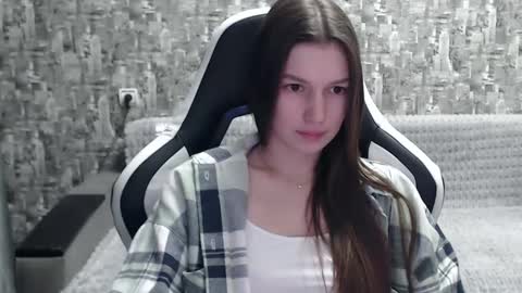Nancy online show from 12-21-24, 10:39