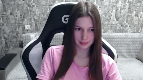 Nancy online show from 12-23-24, 05:54