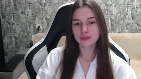 Nancy online show from 01-20-25, 01:21