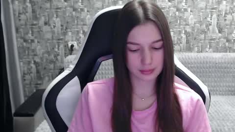 Nancy online show from 01-26-25, 12:22