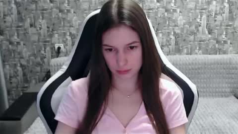Nancy online show from 02-11-25, 11:43