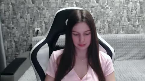 Nancy online show from 02-11-25, 02:46