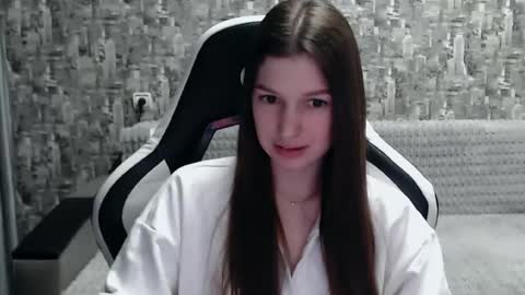 Nancy online show from 02-23-25, 05:07