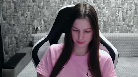Nancy online show from 03-04-25, 03:26