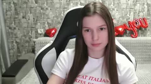 Nancy online show from 03-11-25, 04:07