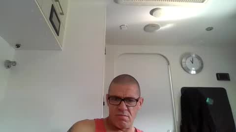 hooliganism33 online show from 09-17-25, 01:29