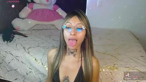 Hoollly Jones online show from 10-17-25, 03:03