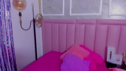 holly online show from 03-11-26, 08:59