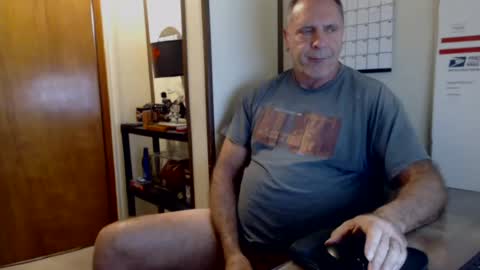 Snapshot of hoosierdadddy4u chatting on 07-17-26, 01:18 Jayson online show from 07-17-26, 01:18