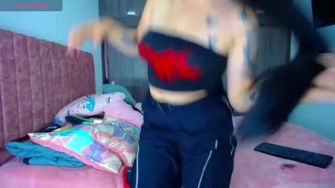Snapshot of hoot_alicee chatting on 01-12-25, 11:15 ONLYFANS online show from 01-12-25, 11:15