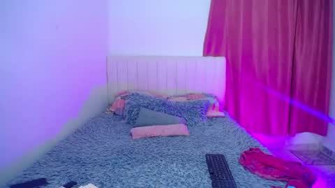 Snapshot of hoot_alicee chatting on 06-01-26, 09:05 ONLYFANS online show from 06-01-26, 09:05