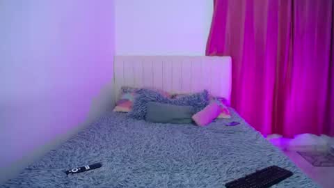 Snapshot of hoot_alicee chatting on 06-08-26, 10:43 ONLYFANS online show from 06-08-26, 10:43