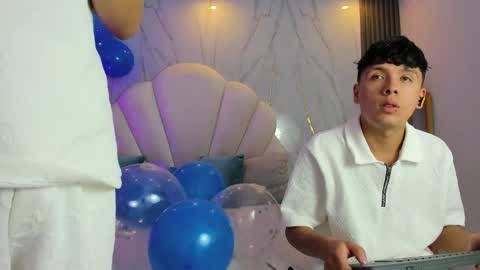 Snapshot of hoot_booys_ chatting on 02-19-26, 09:00 hoot_booys_ online show from 02-19-26, 09:00