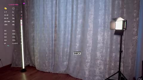 Snapshot of hoot_owl_cb chatting on 02-19-26, 06:20 Karina online show from 02-19-26, 06:20