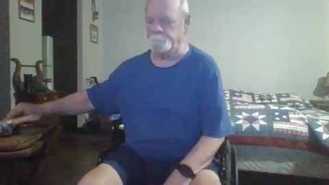 Hormone Monster online show from 12-27-24, 06:14