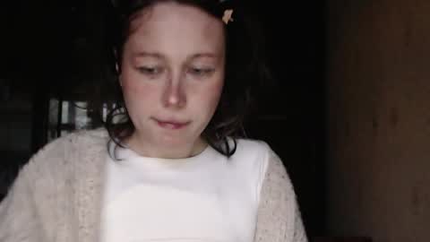 Snapshot of horndemonroxy chatting on 04-30-26, 04:57 Roxy online show from 04-30-26, 04:57