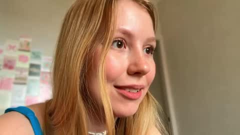 Audrey online show from 05-09-26, 03:45