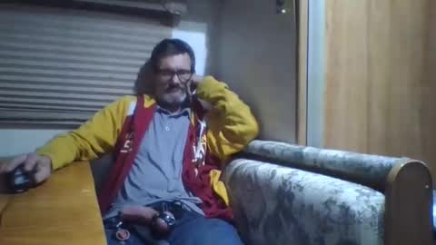 joey online show from 11-25-25, 05:18