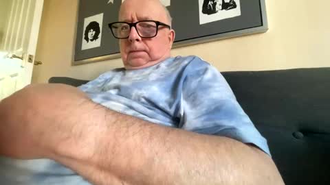 Snapshot of horny_147 chatting on 03-19-26, 10:41 Cum suck Me off online show from 03-19-26, 10:41