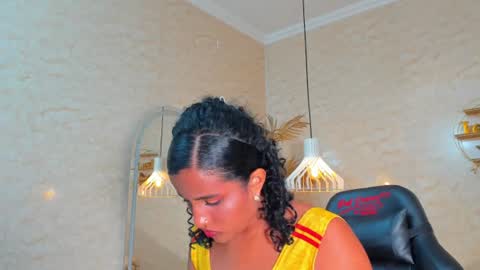 Snapshot of horny_curlss chatting on 06-28-26, 03:45 Horny Curls online show from 06-28-26, 03:45