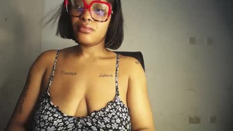horny_ebonygirl_ online show from 05-07-26, 07:03