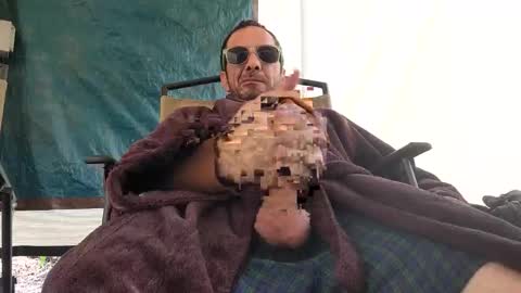 Snapshot of horny_funtime chatting on 04-11-26, 06:34 James online show from 04-11-26, 06:34