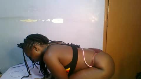 phanice online show from 11-18-25, 07:40