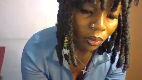 Snapshot of horny_hearts chatting on 04-29-26, 04:38 phanice online show from 04-29-26, 04:38