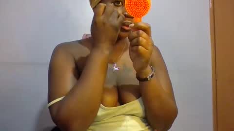 Snapshot of horny_hearts chatting on 05-04-26, 05:03 phanice online show from 05-04-26, 05:03