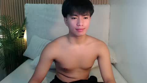 Snapshot of horny_jamesxx chatting on 05-09-26, 12:38 cum boy james online show from 05-09-26, 12:38