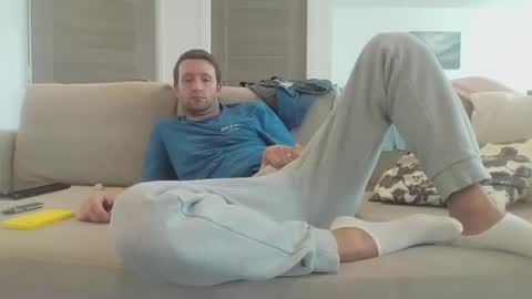 Snapshot of horny_jay86 chatting on 09-18-25, 09:33 horny_jay86 online show from 09-18-25, 09:33