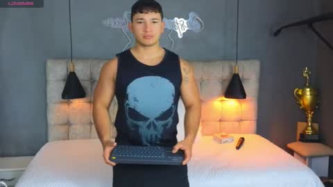 horny_nick18 online show from 01-08-26, 11:34