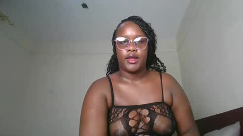 Lucy online show from 02-19-26, 01:23