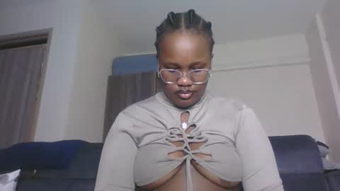 Lucy online show from 05-25-26, 01:17