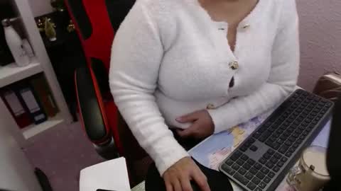 Soso online show from 12-05-25, 07:28