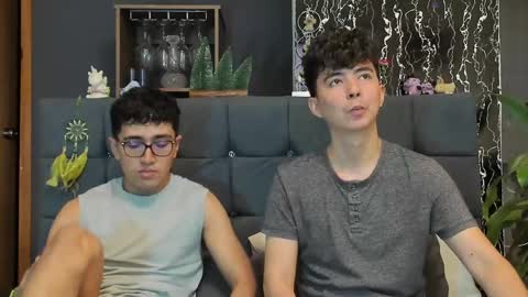 Alex and Camilo online show from 02-17-25, 12:54