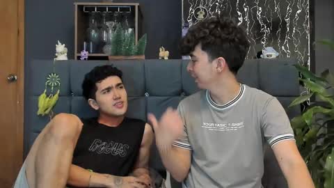 Alex and Camilo online show from 03-03-25, 09:48