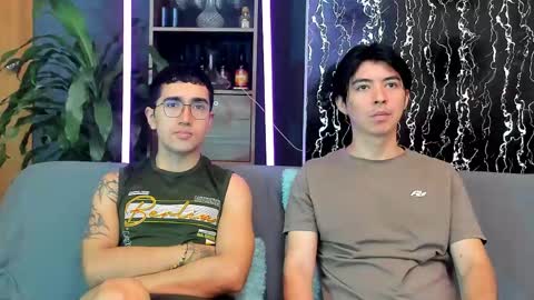 Alex and Camilo online show from 05-19-26, 02:45