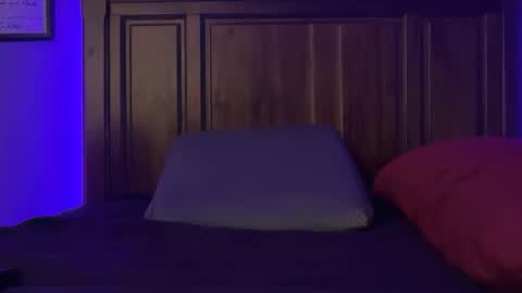 Horny Bear Daddy online show from 03-04-26, 09:59