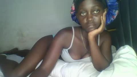Snapshot of hornybella84 chatting on 03-30-26, 10:00 Bella online show from 03-30-26, 10:00