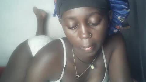 Snapshot of hornybella84 chatting on 04-03-26, 09:24 Bella online show from 04-03-26, 09:24