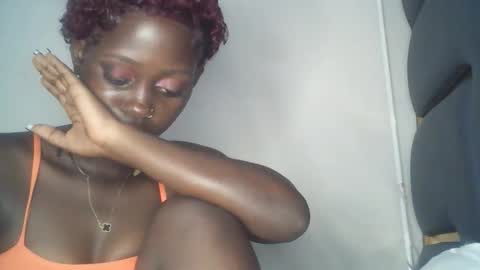 Snapshot of hornybella84 chatting on 04-08-26, 08:14 Bella online show from 04-08-26, 08:14