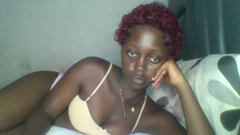 Snapshot of hornybella84 chatting on 04-10-26, 06:51 Bella online show from 04-10-26, 06:51
