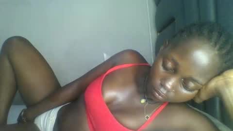 Snapshot of hornybella84 chatting on 04-19-26, 06:46 Bella online show from 04-19-26, 06:46