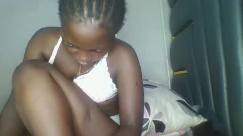 Snapshot of hornybella84 chatting on 04-24-26, 07:55 Bella online show from 04-24-26, 07:55